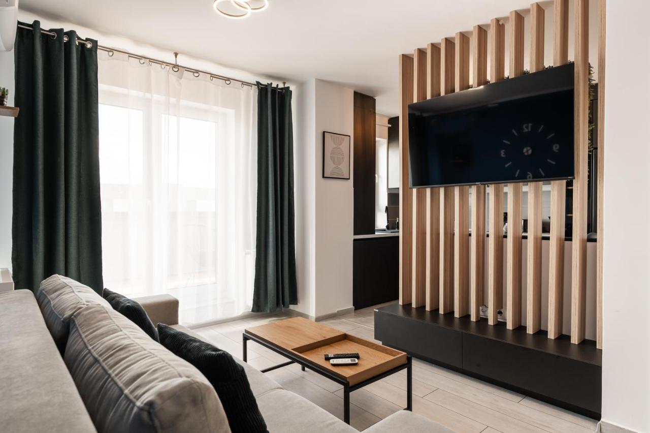 Milano Studio With Terrace And Panoramic View Brasov Bagian luar foto