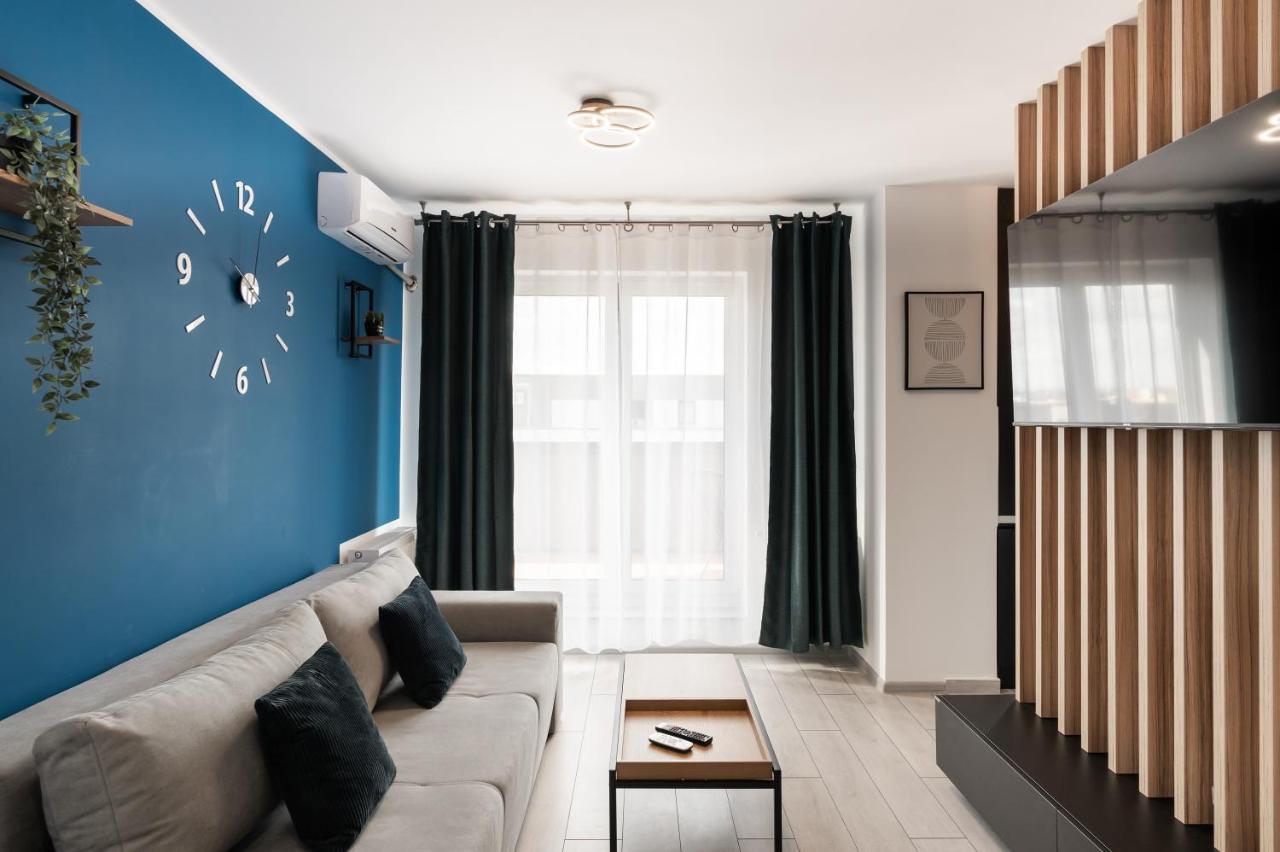 Milano Studio With Terrace And Panoramic View Brasov Bagian luar foto