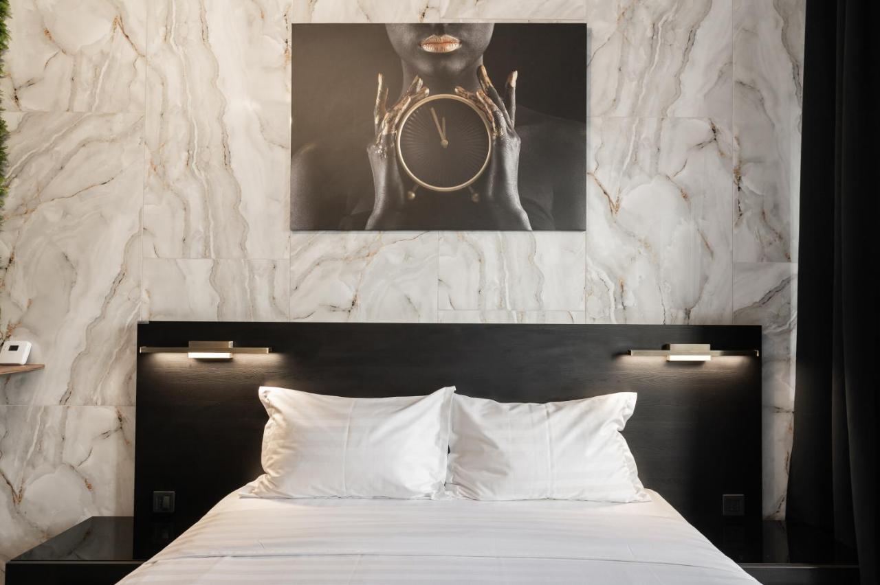 Milano Studio With Terrace And Panoramic View Brasov Bagian luar foto