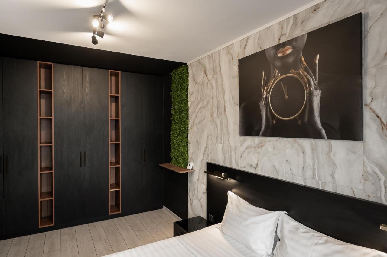 Skylark - Milano Studio With Terrace And Panoramic View Brasov Bagian luar foto